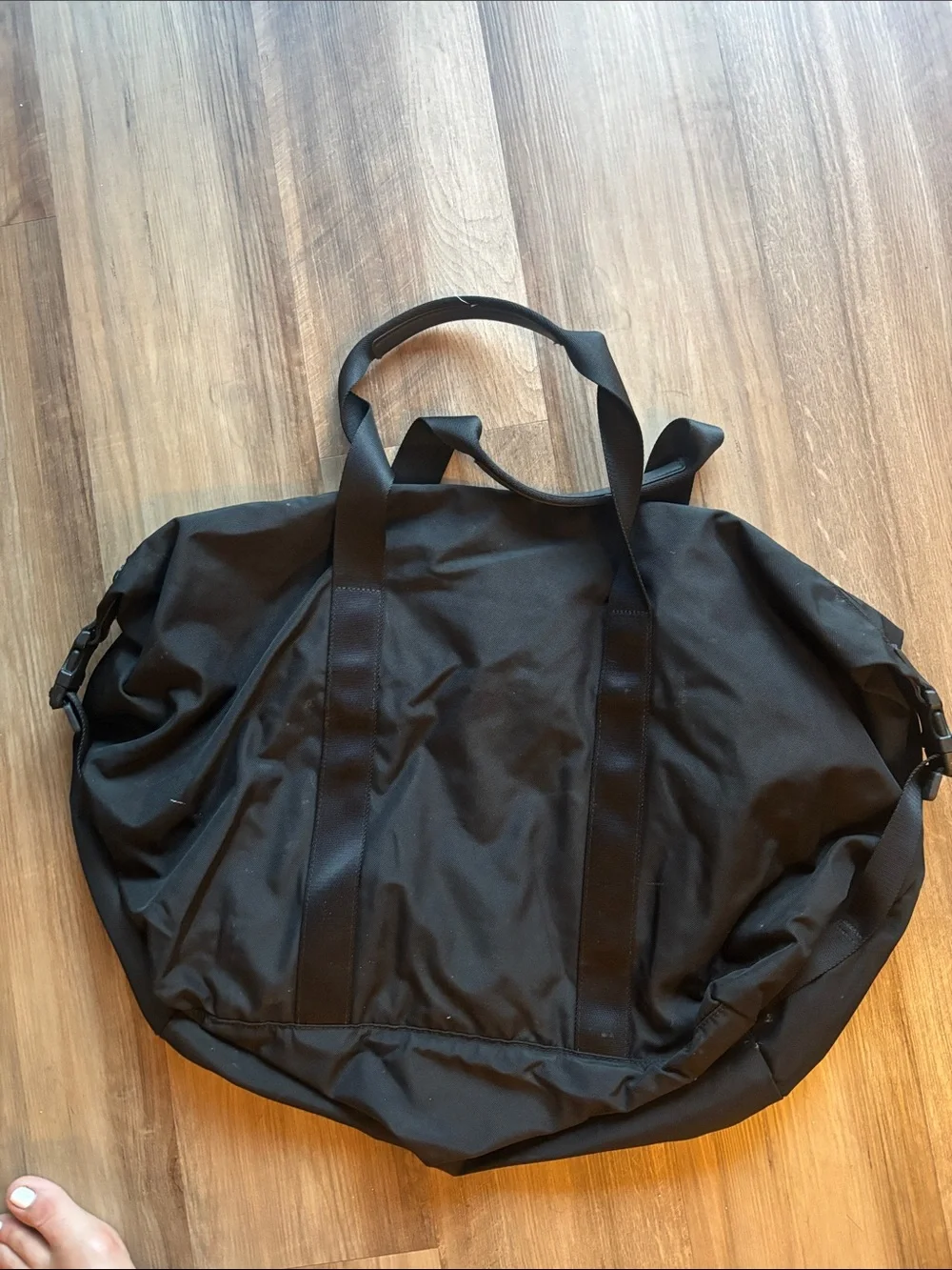 lululemon athletica Black Duffel Tote - Large Everyday Carryall